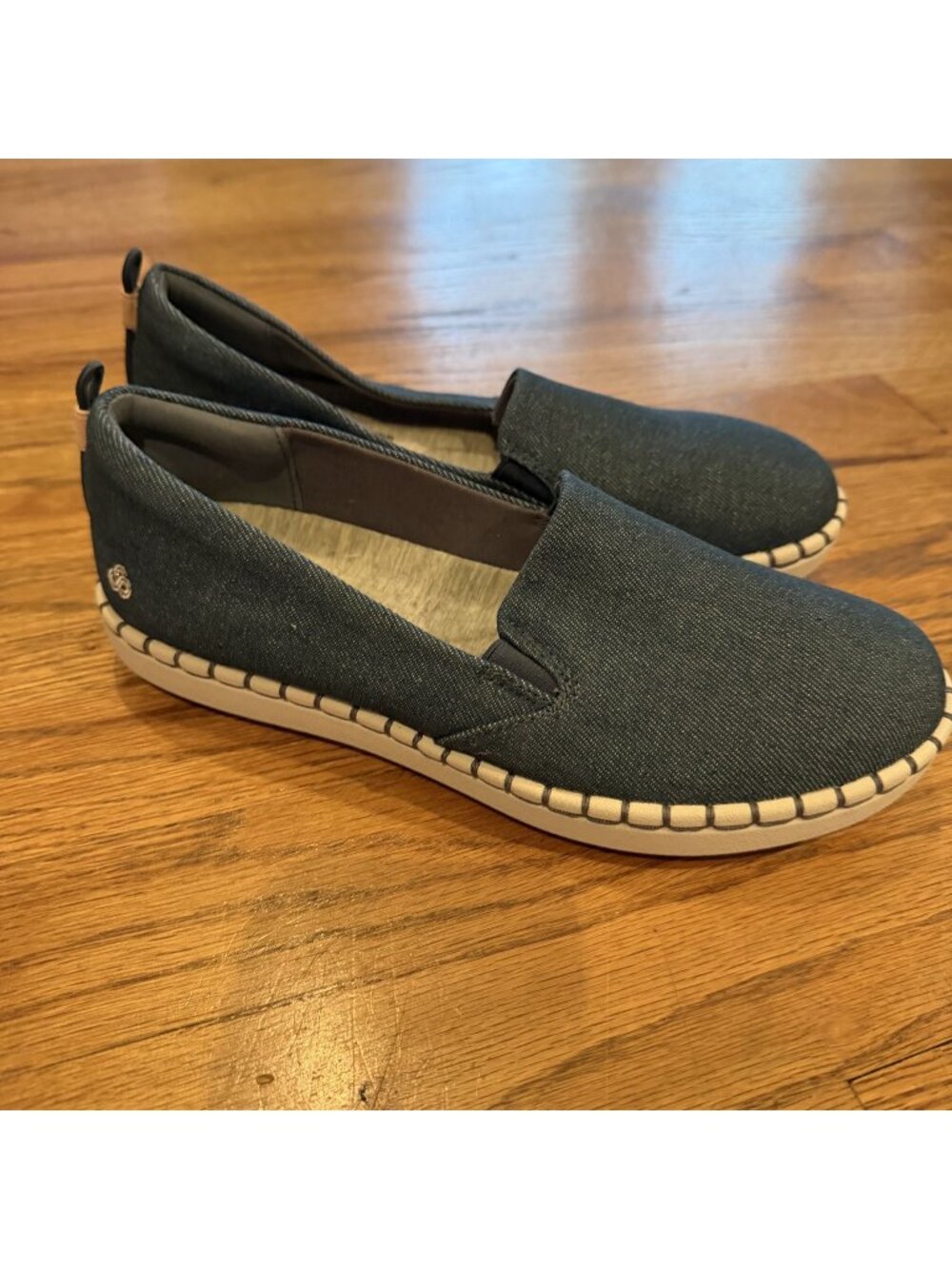 CLARK'S WOMENS BLUE DENIM SLIP ON SHOES SIZE 6